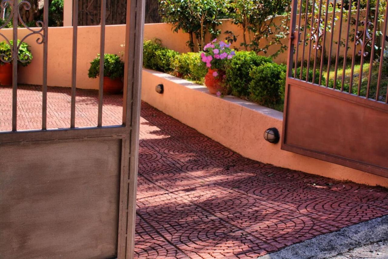 Traditional Villa Mandola Livathos  Eksteriør billede