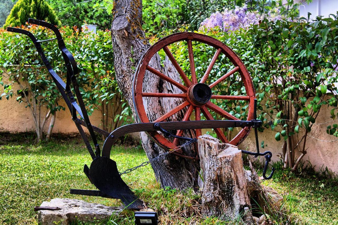 Traditional Villa Mandola Livathos  Eksteriør billede