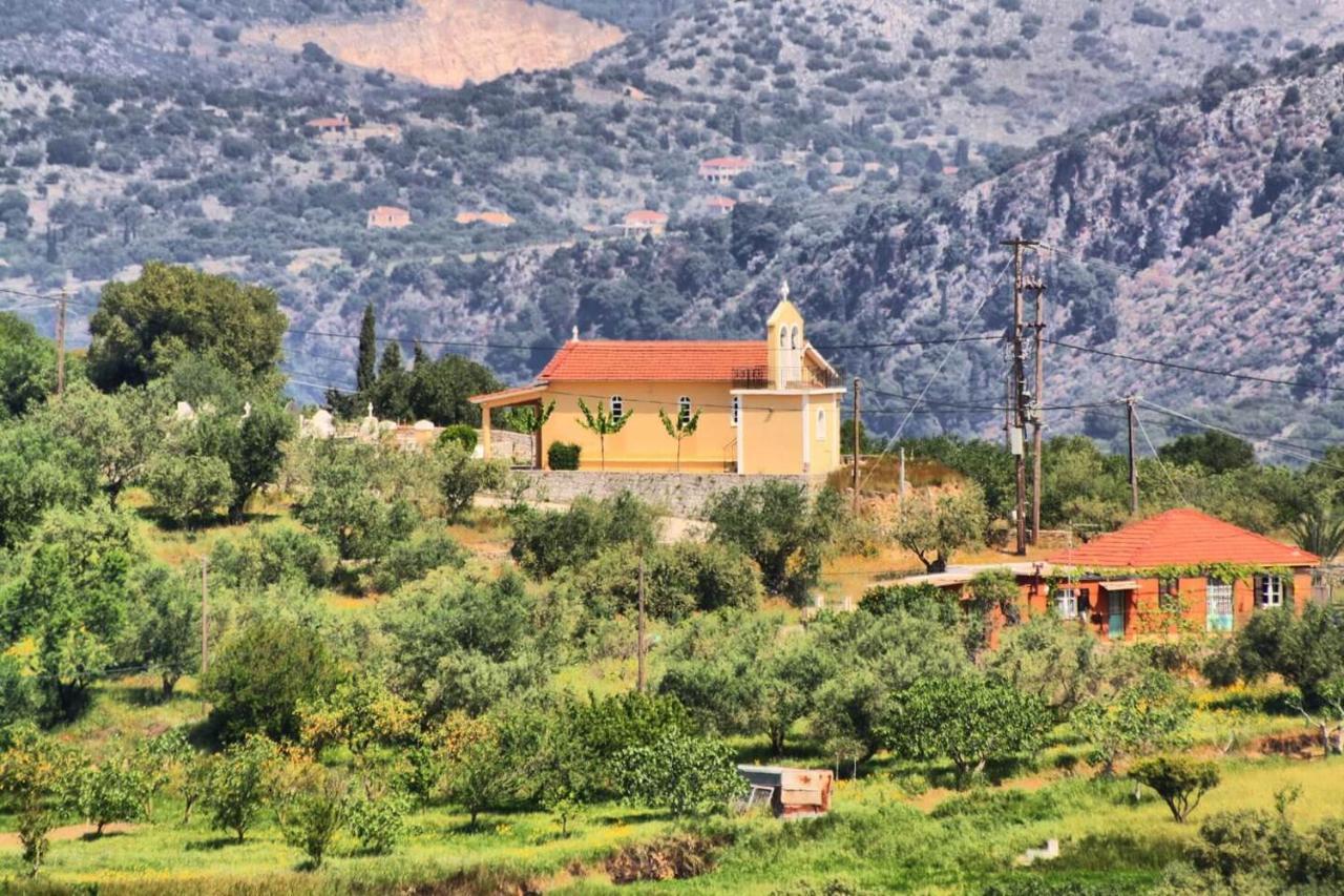 Traditional Villa Mandola Livathos  Eksteriør billede